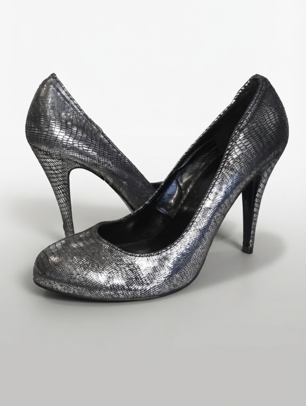 Le Chateau Silver Metallic Textured High Heels Party Shoes Womens Size 8